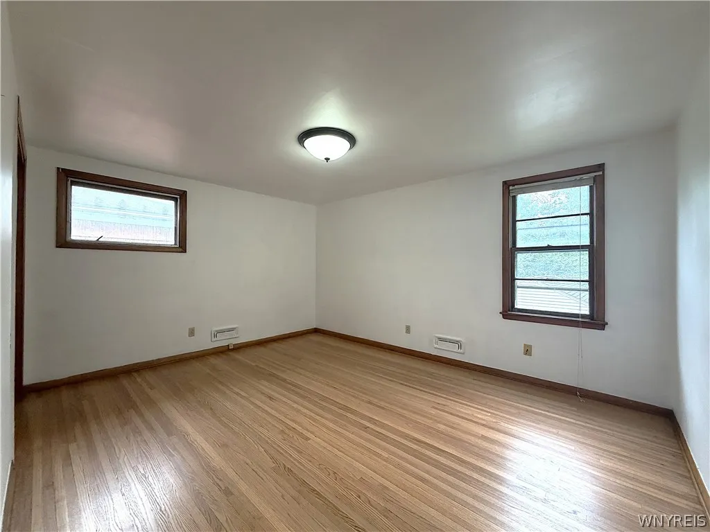 72 Nicholson Street, Buffalo, New York 14214, Buffalo, New York 14214, 5 Bedroom Bedrooms, ,2 BathroomBathrooms,Residential,For Sale,72 Nicholson Street, Buffalo, New York 14214,0,B1706103