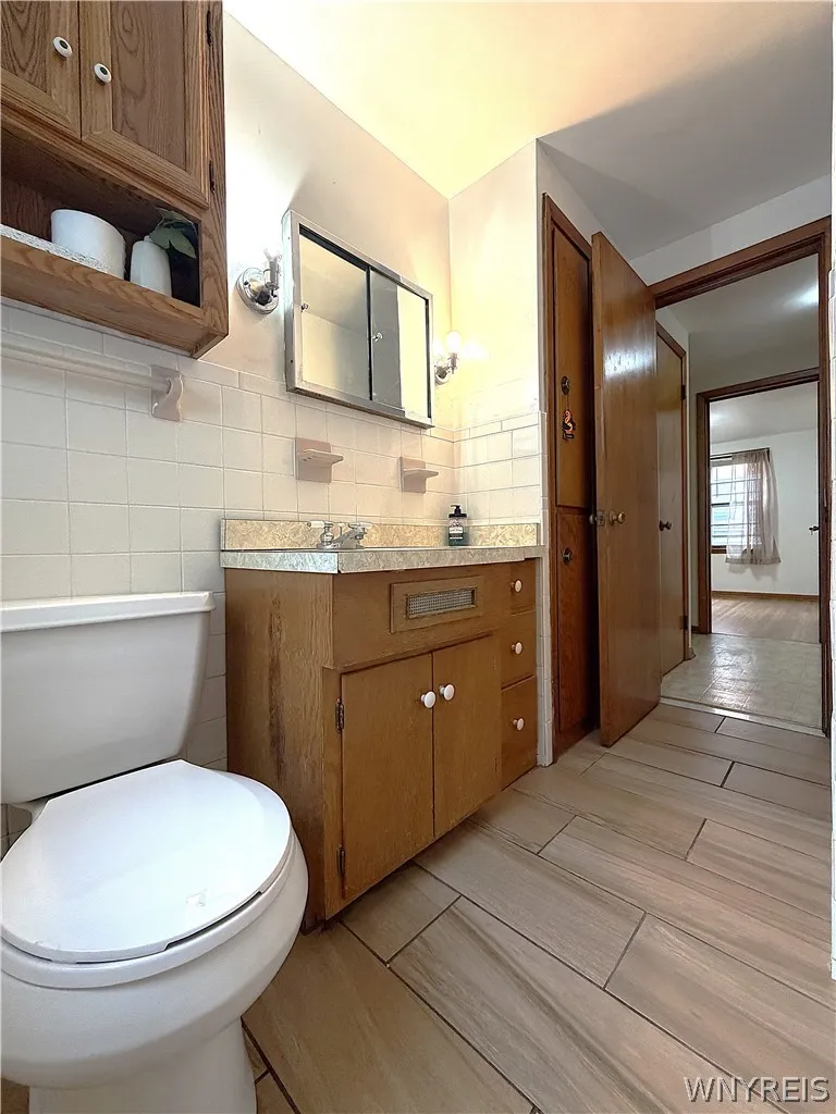 72 Nicholson Street, Buffalo, New York 14214, Buffalo, New York 14214, 5 Bedroom Bedrooms, ,2 BathroomBathrooms,Residential,For Sale,72 Nicholson Street, Buffalo, New York 14214,0,B1706103