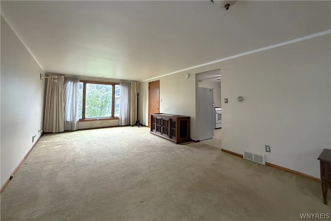72 Nicholson Street, Buffalo, New York 14214, Buffalo, New York 14214, 5 Bedroom Bedrooms, ,2 BathroomBathrooms,Residential,For Sale,72 Nicholson Street, Buffalo, New York 14214,0,B1706103