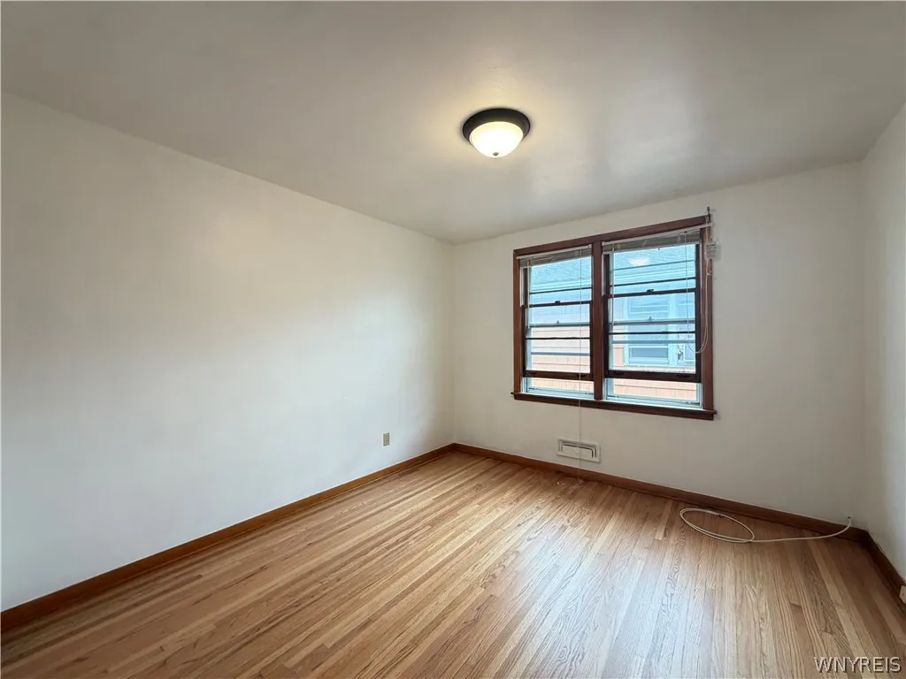 72 Nicholson Street, Buffalo, New York 14214, Buffalo, New York 14214, 5 Bedroom Bedrooms, ,2 BathroomBathrooms,Residential,For Sale,72 Nicholson Street, Buffalo, New York 14214,0,B1706103