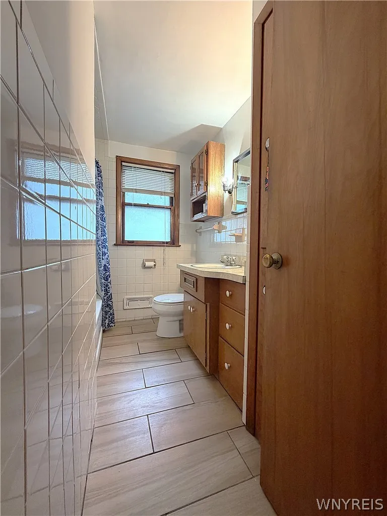 72 Nicholson Street, Buffalo, New York 14214, Buffalo, New York 14214, 5 Bedroom Bedrooms, ,2 BathroomBathrooms,Residential,For Sale,72 Nicholson Street, Buffalo, New York 14214,0,B1706103