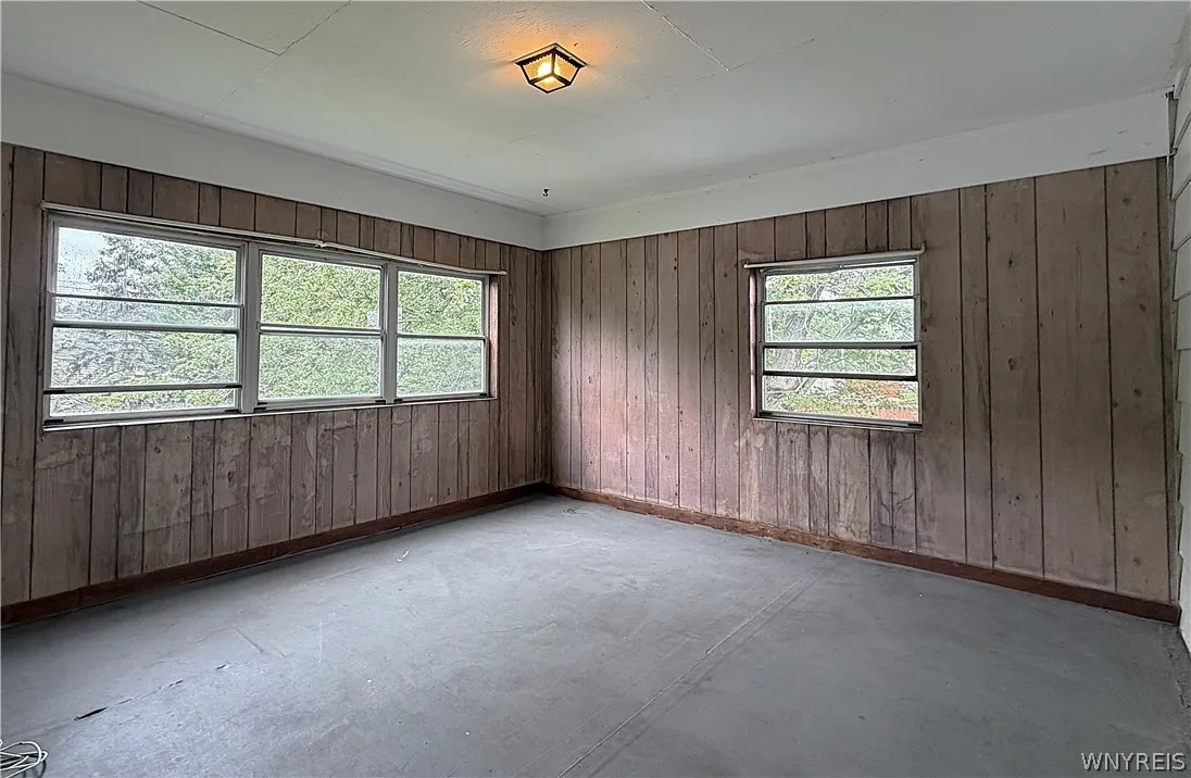 72 Nicholson Street, Buffalo, New York 14214, Buffalo, New York 14214, 5 Bedroom Bedrooms, ,2 BathroomBathrooms,Residential,For Sale,72 Nicholson Street, Buffalo, New York 14214,0,B1706103