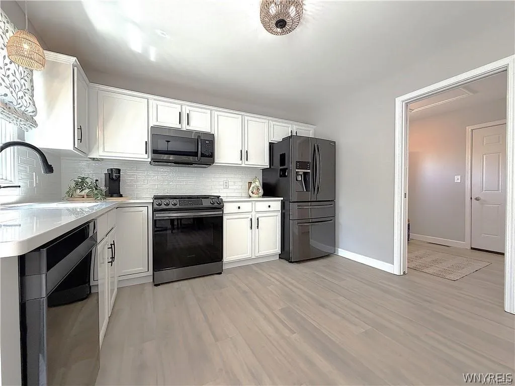 1366 Evergreen Drive, Hamburg, New York 14085, Hamburg, New York 14085, 3 Bedroom Bedrooms, 6 Room Rooms,2 BathroomBathrooms,Residential,For Sale,1366 Evergreen Drive, Hamburg, New York 14085,0,B1707201
