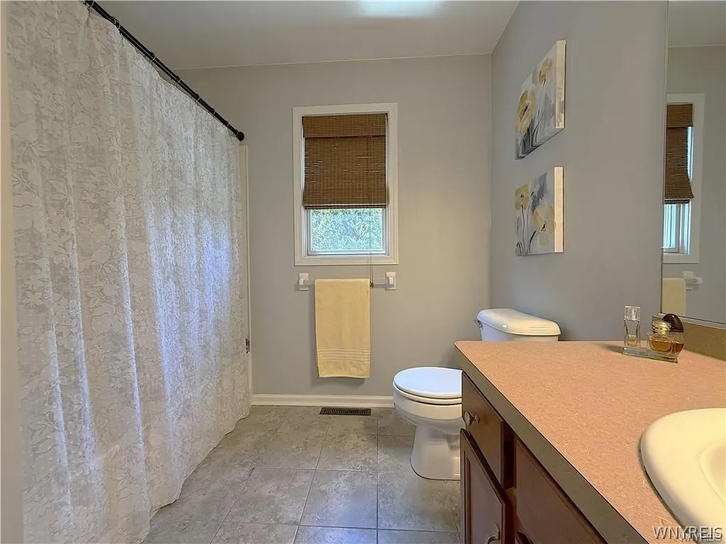1366 Evergreen Drive, Hamburg, New York 14085, Hamburg, New York 14085, 3 Bedroom Bedrooms, 6 Room Rooms,2 BathroomBathrooms,Residential,For Sale,1366 Evergreen Drive, Hamburg, New York 14085,0,B1707201