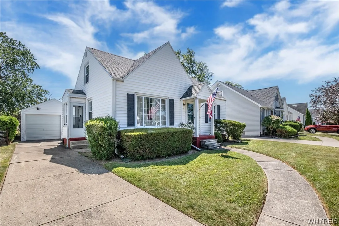 31 Wendover Avenue, Tonawanda, New York 14223, Tonawanda, New York 14223, 4 Bedroom Bedrooms, 7 Room Rooms,1 BathroomBathrooms,Residential,Closed,31 Wendover Avenue, Tonawanda, New York 14223,0,B1707441