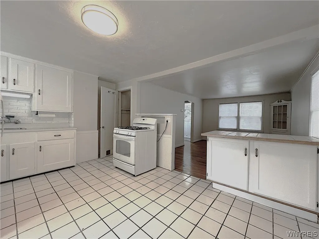 615 Starin Avenue, Buffalo, New York 14216, Buffalo, New York 14216, 4 Bedroom Bedrooms, ,2 BathroomBathrooms,Residential,For Sale,615 Starin Avenue, Buffalo, New York 14216,0,B1708007