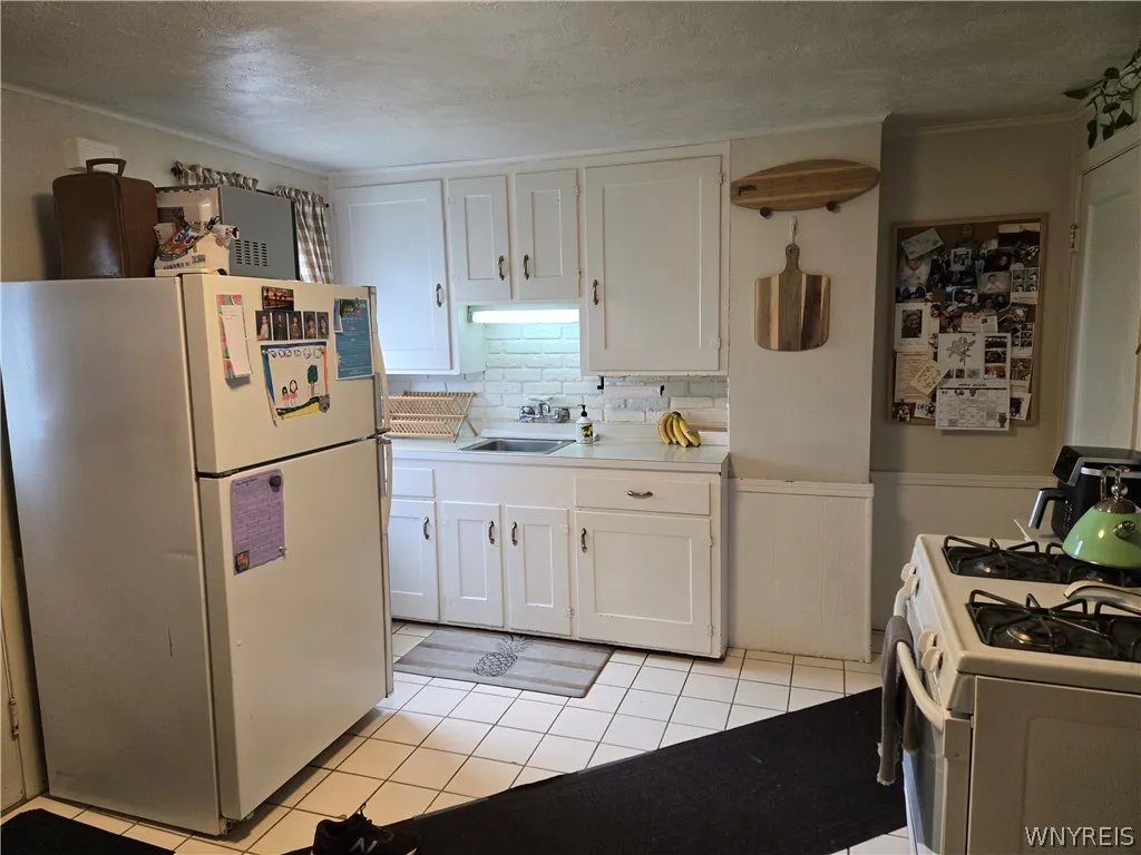 615 Starin Avenue, Buffalo, New York 14216, Buffalo, New York 14216, 4 Bedroom Bedrooms, ,2 BathroomBathrooms,Residential,For Sale,615 Starin Avenue, Buffalo, New York 14216,0,B1708007
