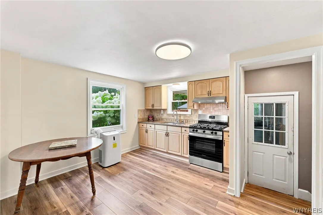 8730 Sunset Drive, Clarence, New York 14221, Clarence, New York 14221, 3 Bedroom Bedrooms, 6 Room Rooms,1 BathroomBathrooms,Residential,For Sale,8730 Sunset Drive, Clarence, New York 14221,0,B1708249