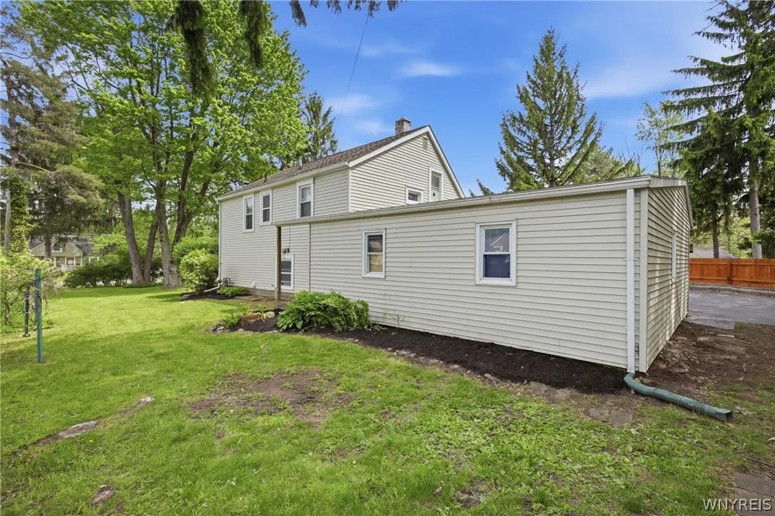 8730 Sunset Drive, Clarence, New York 14221, Clarence, New York 14221, 3 Bedroom Bedrooms, 6 Room Rooms,1 BathroomBathrooms,Residential,For Sale,8730 Sunset Drive, Clarence, New York 14221,0,B1708249