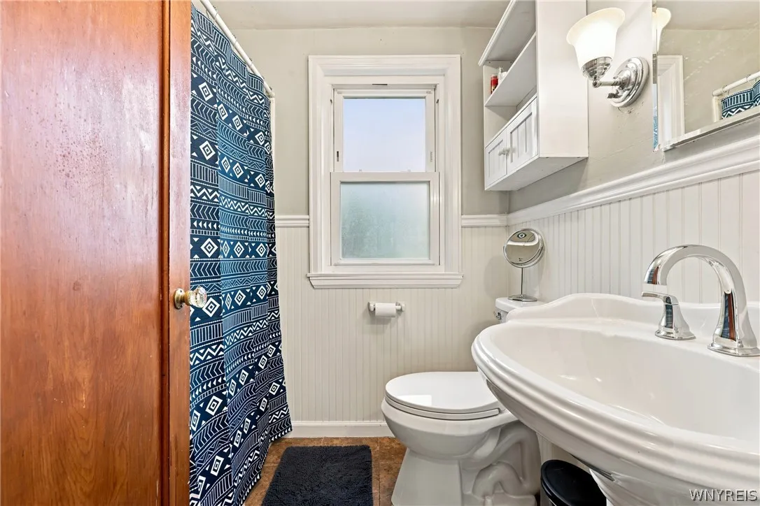 8730 Sunset Drive, Clarence, New York 14221, Clarence, New York 14221, 3 Bedroom Bedrooms, 6 Room Rooms,1 BathroomBathrooms,Residential,For Sale,8730 Sunset Drive, Clarence, New York 14221,0,B1708249