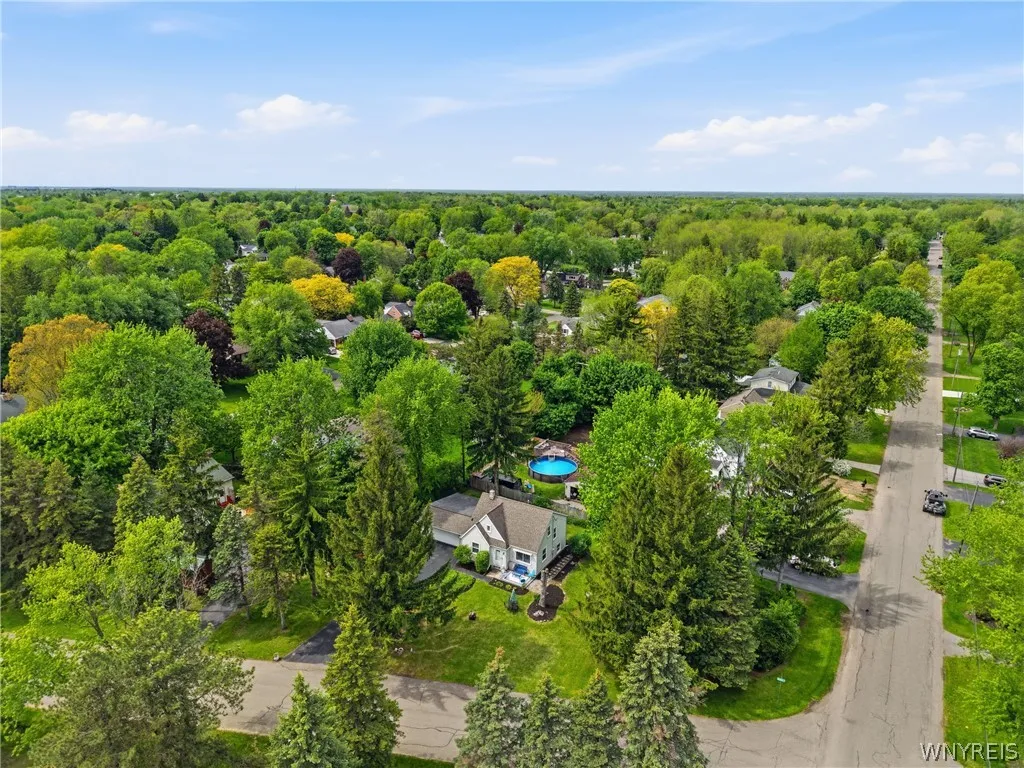 8730 Sunset Drive, Clarence, New York 14221, Clarence, New York 14221, 3 Bedroom Bedrooms, 6 Room Rooms,1 BathroomBathrooms,Residential,For Sale,8730 Sunset Drive, Clarence, New York 14221,0,B1708249