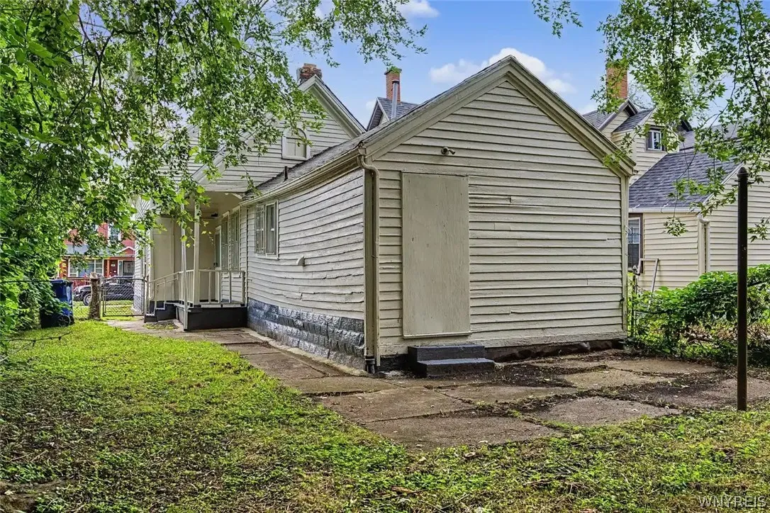 31 Pershing Avenue, Buffalo, New York 14211, Buffalo, New York 14211, 3 Bedroom Bedrooms, 7 Room Rooms,1 BathroomBathrooms,Residential,For Sale,31 Pershing Avenue, Buffalo, New York 14211,0,B1705941