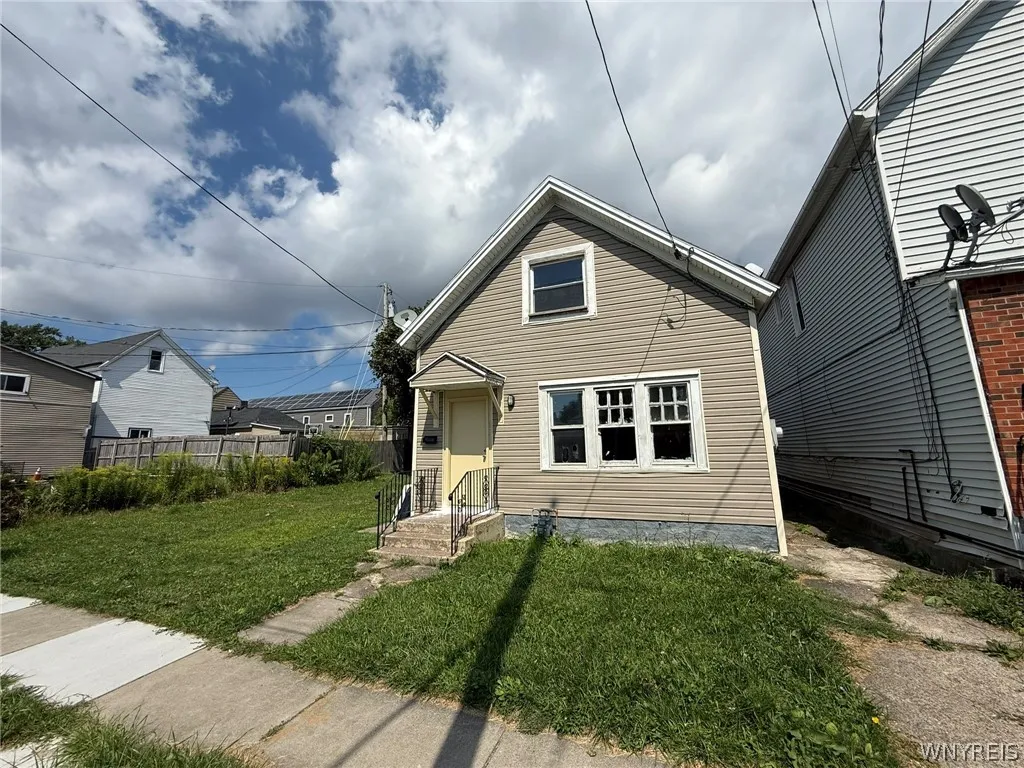 459 Plymouth Avenue, Buffalo, New York 14213, Buffalo, New York 14213, 4 Bedroom Bedrooms, 6 Room Rooms,1 BathroomBathrooms,Residential,For Sale,459 Plymouth Avenue, Buffalo, New York 14213,0,B1708447