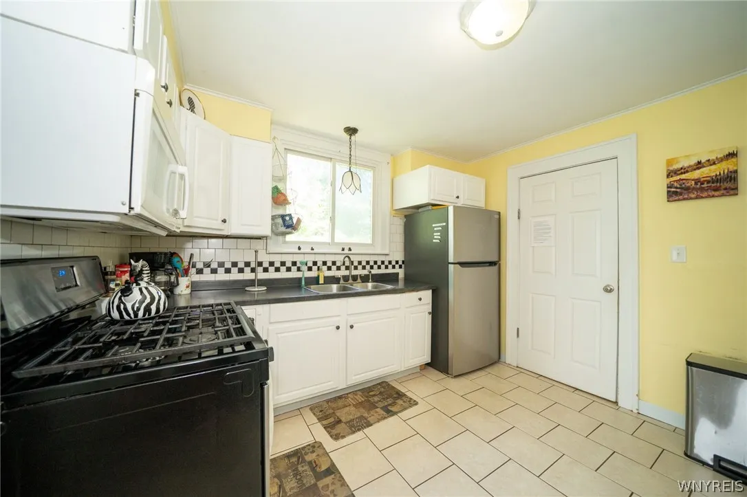 4904 Lake Shore Road, Hamburg, New York 14075, Hamburg, New York 14075, 10 Room Rooms,Commercial Sale,For Sale,4904 Lake Shore Road, Hamburg, New York 14075,0,B1708473