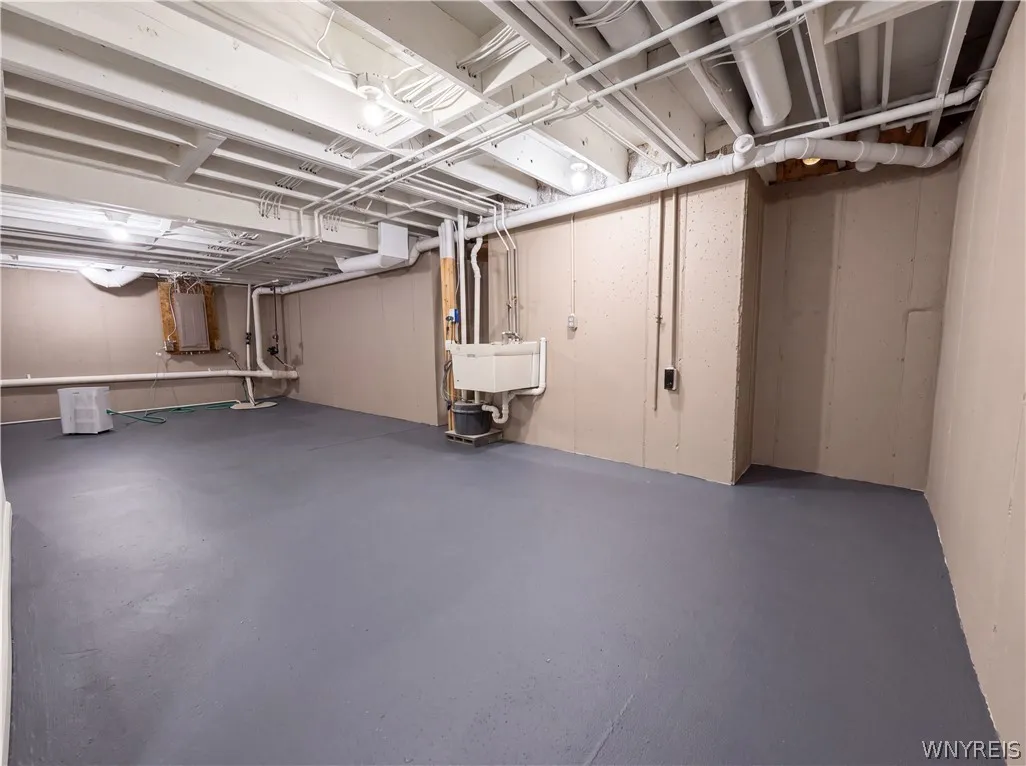 113 Meadow Spring Lane, Amherst, New York 14051, Amherst, New York 14051, 3 Bedroom Bedrooms, 10 Room Rooms,2 BathroomBathrooms,Residential,For Sale,113 Meadow Spring Lane, Amherst, New York 14051,0,B1708640