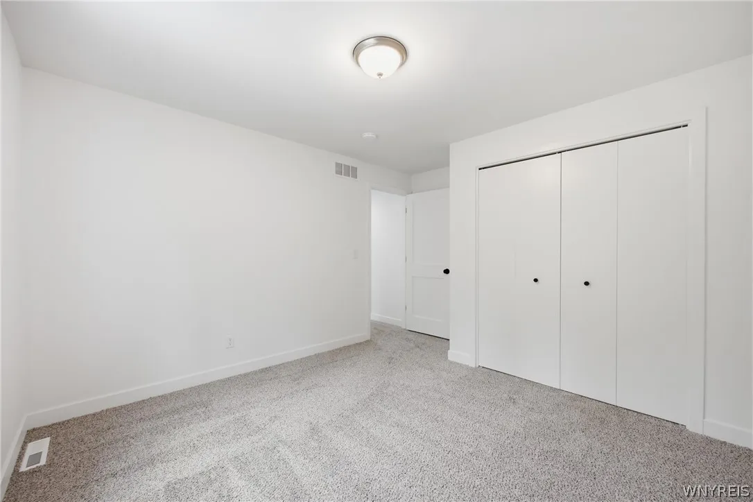 113 Meadow Spring Lane, Amherst, New York 14051, Amherst, New York 14051, 3 Bedroom Bedrooms, 10 Room Rooms,2 BathroomBathrooms,Residential,For Sale,113 Meadow Spring Lane, Amherst, New York 14051,0,B1708640