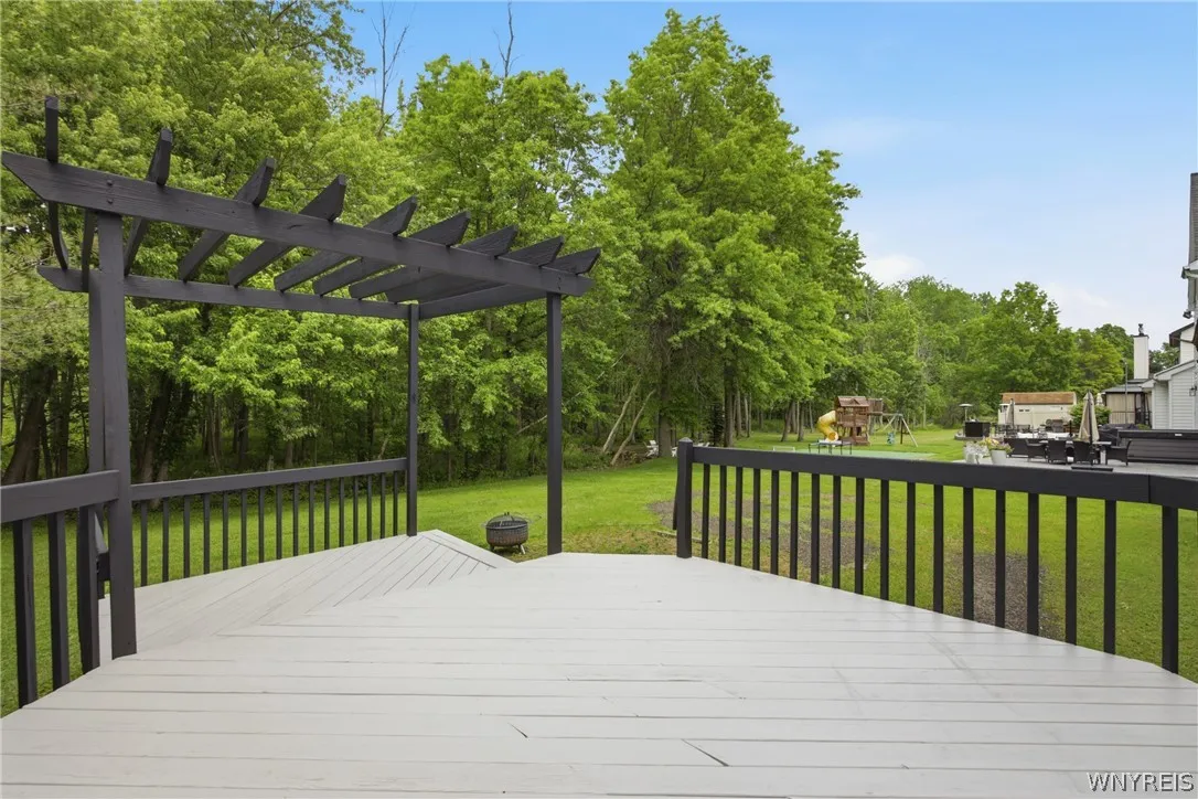 113 Meadow Spring Lane, Amherst, New York 14051, Amherst, New York 14051, 3 Bedroom Bedrooms, 10 Room Rooms,2 BathroomBathrooms,Residential,For Sale,113 Meadow Spring Lane, Amherst, New York 14051,0,B1708640