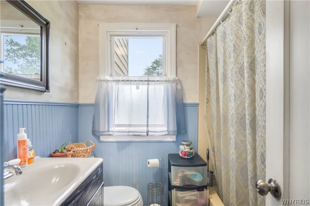1551 Cox Road, Grand Island, New York 14072, Grand Island, New York 14072, 4 Bedroom Bedrooms, 6 Room Rooms,2 BathroomBathrooms,Residential,For Sale,1551 Cox Road, Grand Island, New York 14072,0,B1708658