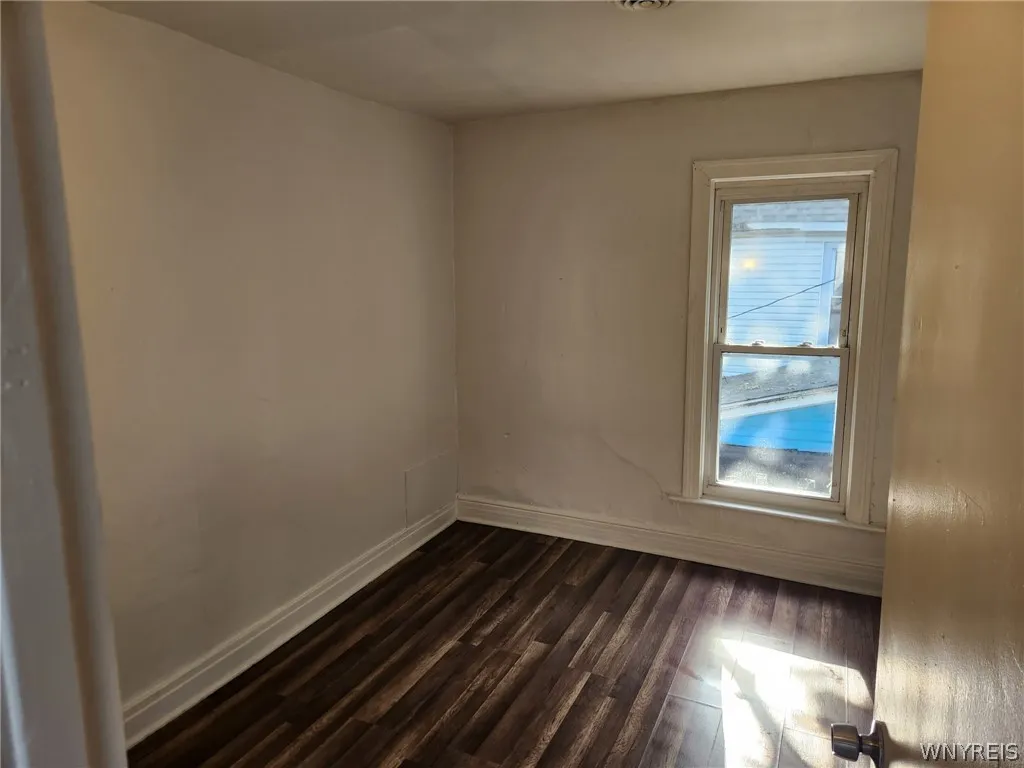 325 Breckenridge Street, Buffalo, New York 14213, Buffalo, New York 14213, 2 Bedroom Bedrooms, 7 Room Rooms,1 BathroomBathrooms,Residential Lease,For Rent,325 Breckenridge Street, Buffalo, New York 14213,0,B1708753