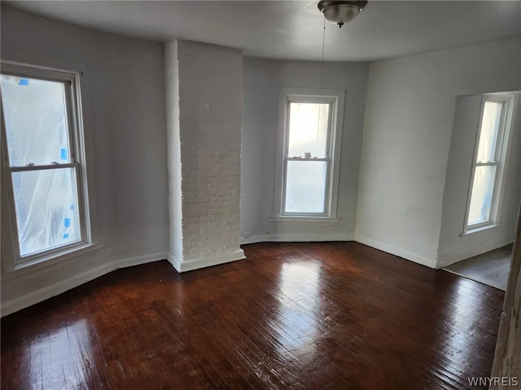 325 Breckenridge Street, Buffalo, New York 14213, Buffalo, New York 14213, 2 Bedroom Bedrooms, 7 Room Rooms,1 BathroomBathrooms,Residential Lease,For Rent,325 Breckenridge Street, Buffalo, New York 14213,0,B1708753