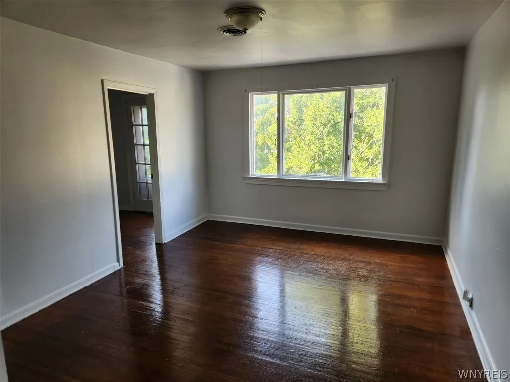 325 Breckenridge Street, Buffalo, New York 14213, Buffalo, New York 14213, 2 Bedroom Bedrooms, 7 Room Rooms,1 BathroomBathrooms,Residential Lease,For Rent,325 Breckenridge Street, Buffalo, New York 14213,0,B1708753
