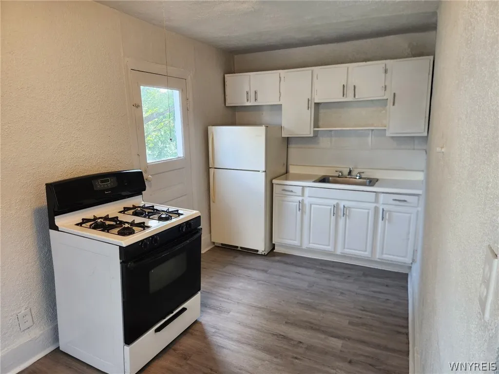 325 Breckenridge Street, Buffalo, New York 14213, Buffalo, New York 14213, 2 Bedroom Bedrooms, 7 Room Rooms,1 BathroomBathrooms,Residential Lease,For Rent,325 Breckenridge Street, Buffalo, New York 14213,0,B1708753