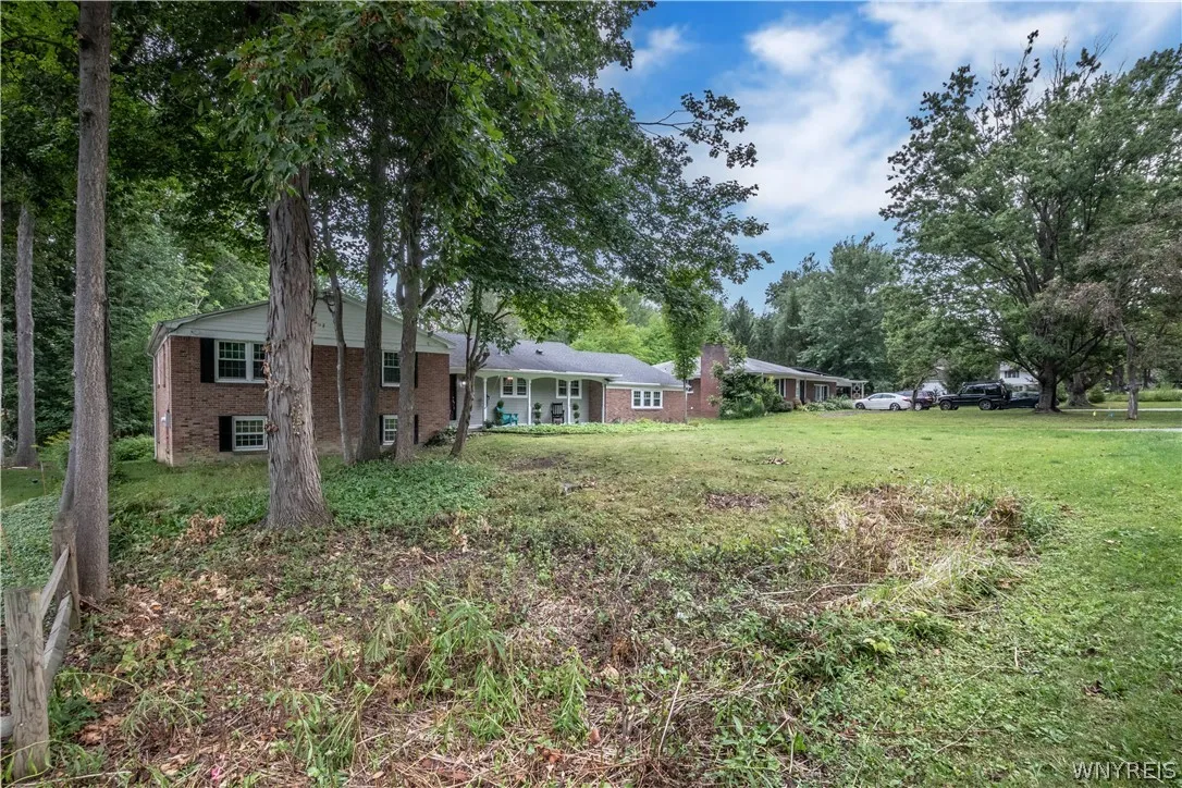 20 Nieman Drive, Orchard Park, New York 14127, Orchard Park, New York 14127, 4 Bedroom Bedrooms, 8 Room Rooms,2 BathroomBathrooms,Residential,For Sale,20 Nieman Drive, Orchard Park, New York 14127,0,B1708752