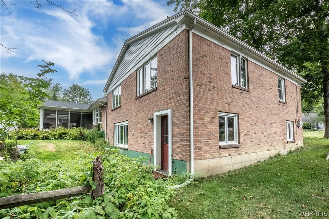 20 Nieman Drive, Orchard Park, New York 14127, Orchard Park, New York 14127, 4 Bedroom Bedrooms, 8 Room Rooms,2 BathroomBathrooms,Residential,For Sale,20 Nieman Drive, Orchard Park, New York 14127,0,B1708752