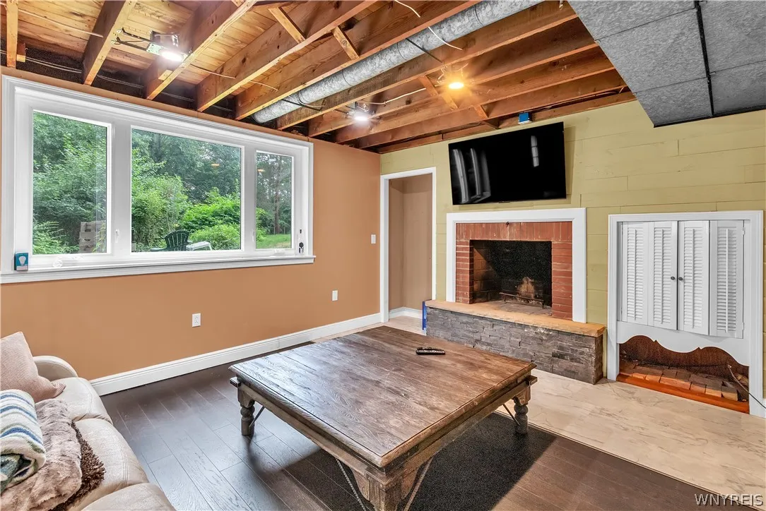 20 Nieman Drive, Orchard Park, New York 14127, Orchard Park, New York 14127, 4 Bedroom Bedrooms, 8 Room Rooms,2 BathroomBathrooms,Residential,For Sale,20 Nieman Drive, Orchard Park, New York 14127,0,B1708752