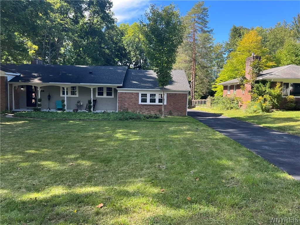 20 Nieman Drive, Orchard Park, New York 14127, Orchard Park, New York 14127, 4 Bedroom Bedrooms, 8 Room Rooms,2 BathroomBathrooms,Residential,For Sale,20 Nieman Drive, Orchard Park, New York 14127,0,B1708752