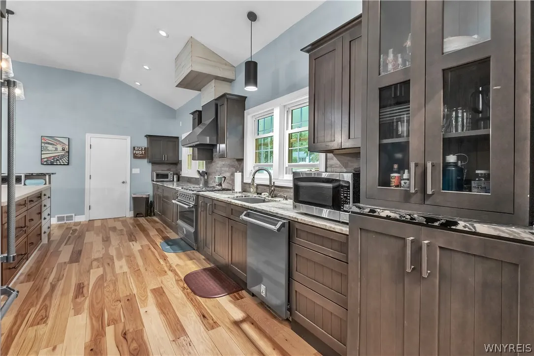 20 Nieman Drive, Orchard Park, New York 14127, Orchard Park, New York 14127, 4 Bedroom Bedrooms, 8 Room Rooms,2 BathroomBathrooms,Residential,For Sale,20 Nieman Drive, Orchard Park, New York 14127,0,B1708752