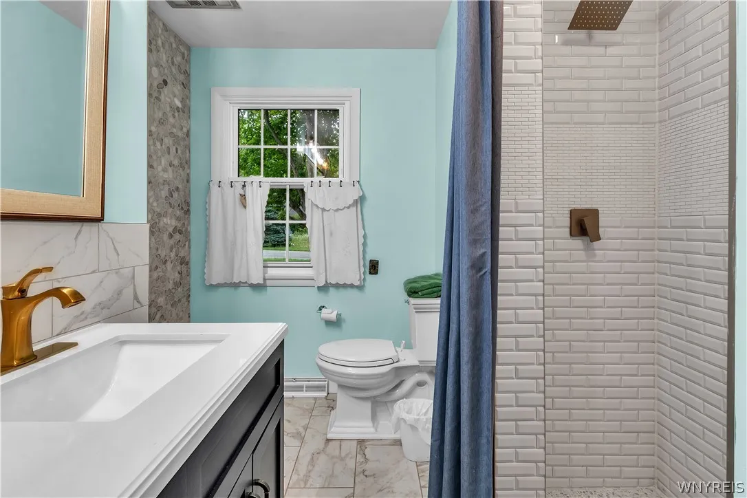 20 Nieman Drive, Orchard Park, New York 14127, Orchard Park, New York 14127, 4 Bedroom Bedrooms, 8 Room Rooms,2 BathroomBathrooms,Residential,For Sale,20 Nieman Drive, Orchard Park, New York 14127,0,B1708752