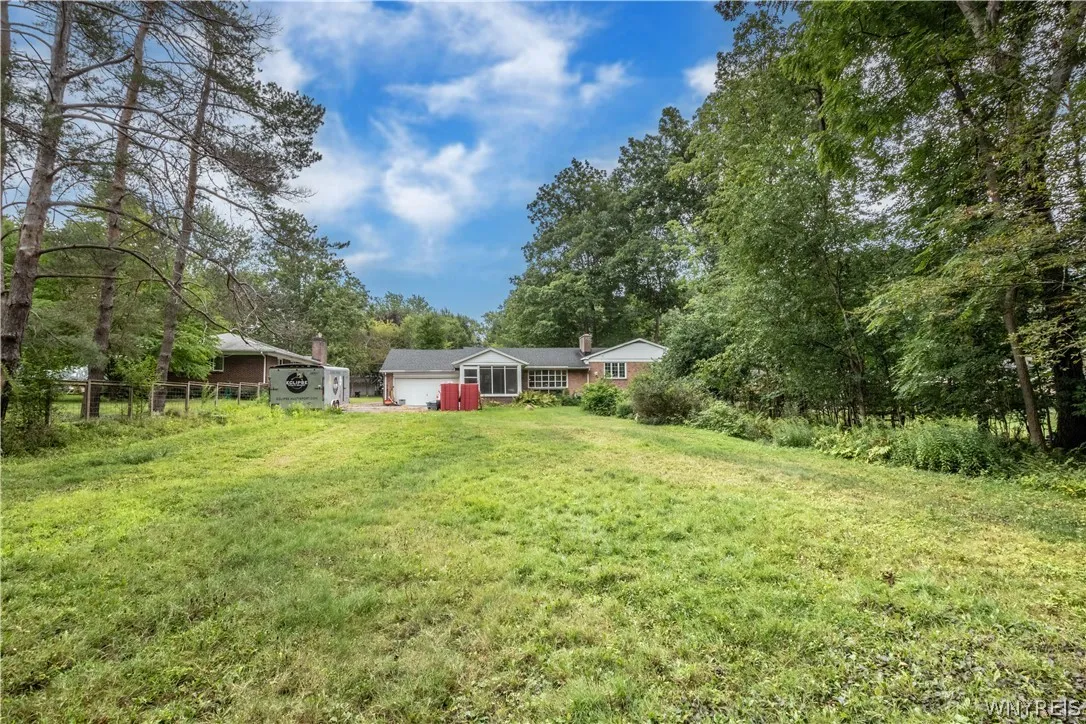 20 Nieman Drive, Orchard Park, New York 14127, Orchard Park, New York 14127, 4 Bedroom Bedrooms, 8 Room Rooms,2 BathroomBathrooms,Residential,For Sale,20 Nieman Drive, Orchard Park, New York 14127,0,B1708752