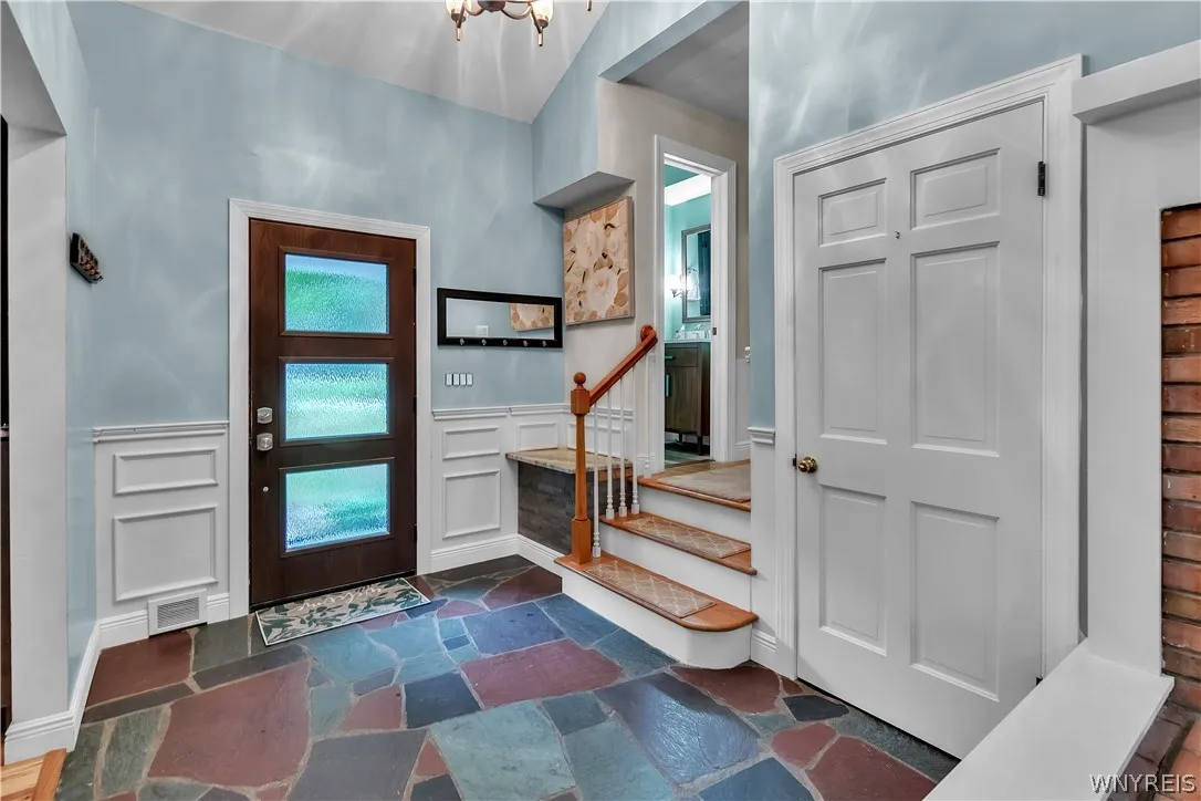 20 Nieman Drive, Orchard Park, New York 14127, Orchard Park, New York 14127, 4 Bedroom Bedrooms, 8 Room Rooms,2 BathroomBathrooms,Residential,For Sale,20 Nieman Drive, Orchard Park, New York 14127,0,B1708752