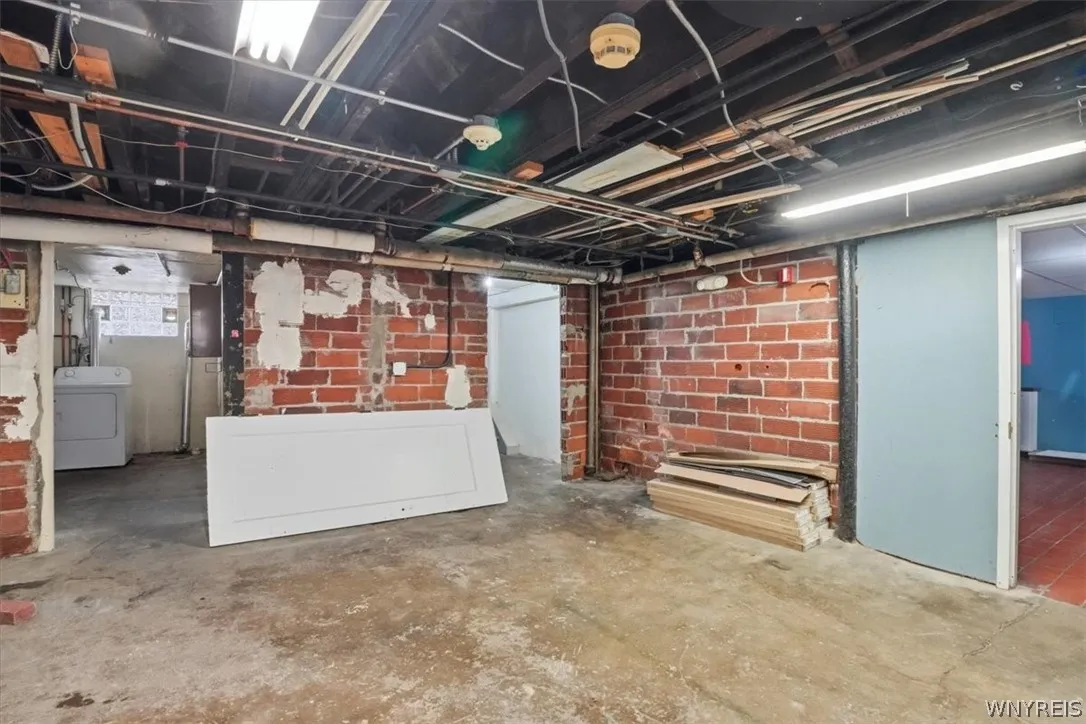2452 Delaware Avenue, Buffalo, New York 14216, Buffalo, New York 14216, 7 Bedroom Bedrooms, 14 Room Rooms,2 BathroomBathrooms,Residential,For Sale,2452 Delaware Avenue, Buffalo, New York 14216,0,B1708702