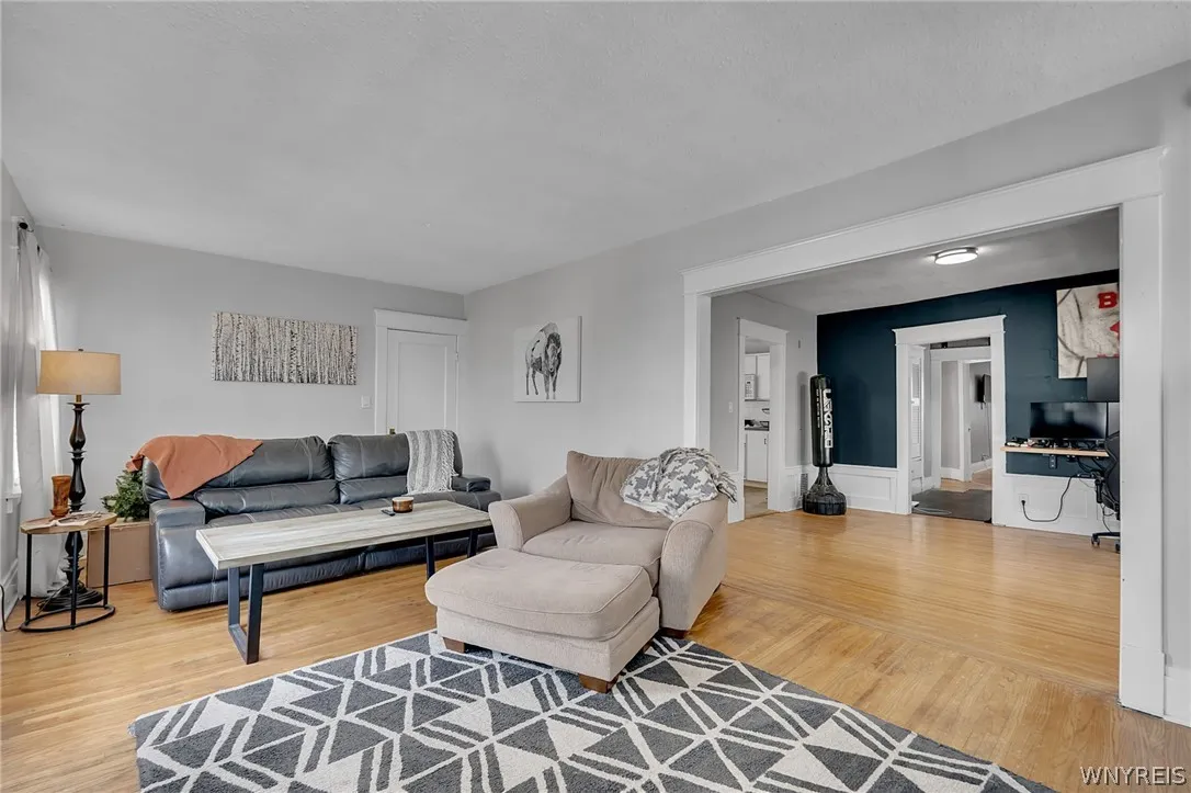 199 Tacoma Avenue, Buffalo, New York 14216, Buffalo, New York 14216, 6 Bedroom Bedrooms, ,2 BathroomBathrooms,Residential,For Sale,199 Tacoma Avenue, Buffalo, New York 14216,0,B1709056