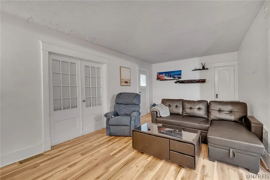 199 Tacoma Avenue, Buffalo, New York 14216, Buffalo, New York 14216, 6 Bedroom Bedrooms, ,2 BathroomBathrooms,Residential,For Sale,199 Tacoma Avenue, Buffalo, New York 14216,0,B1709056