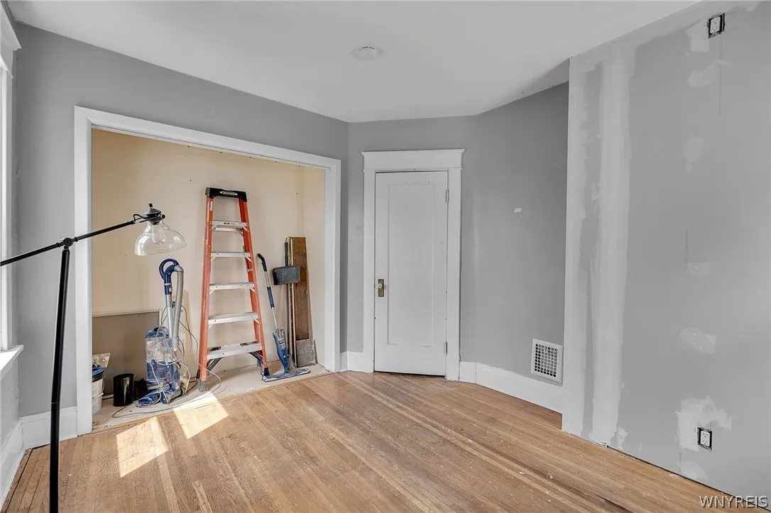 199 Tacoma Avenue, Buffalo, New York 14216, Buffalo, New York 14216, 6 Bedroom Bedrooms, ,2 BathroomBathrooms,Residential,For Sale,199 Tacoma Avenue, Buffalo, New York 14216,0,B1709056