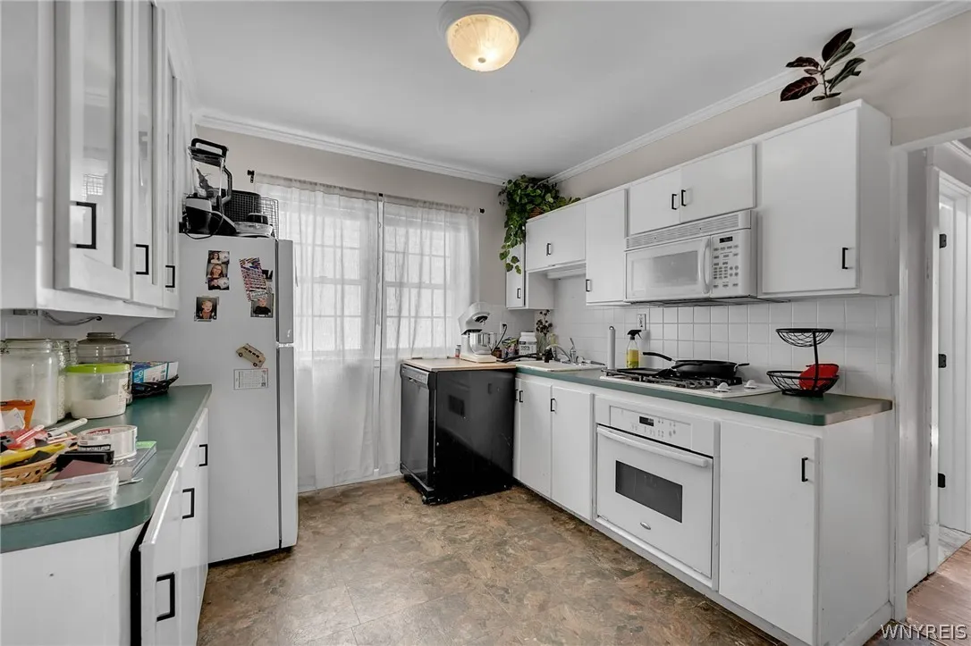 199 Tacoma Avenue, Buffalo, New York 14216, Buffalo, New York 14216, 6 Bedroom Bedrooms, ,2 BathroomBathrooms,Residential,For Sale,199 Tacoma Avenue, Buffalo, New York 14216,0,B1709056
