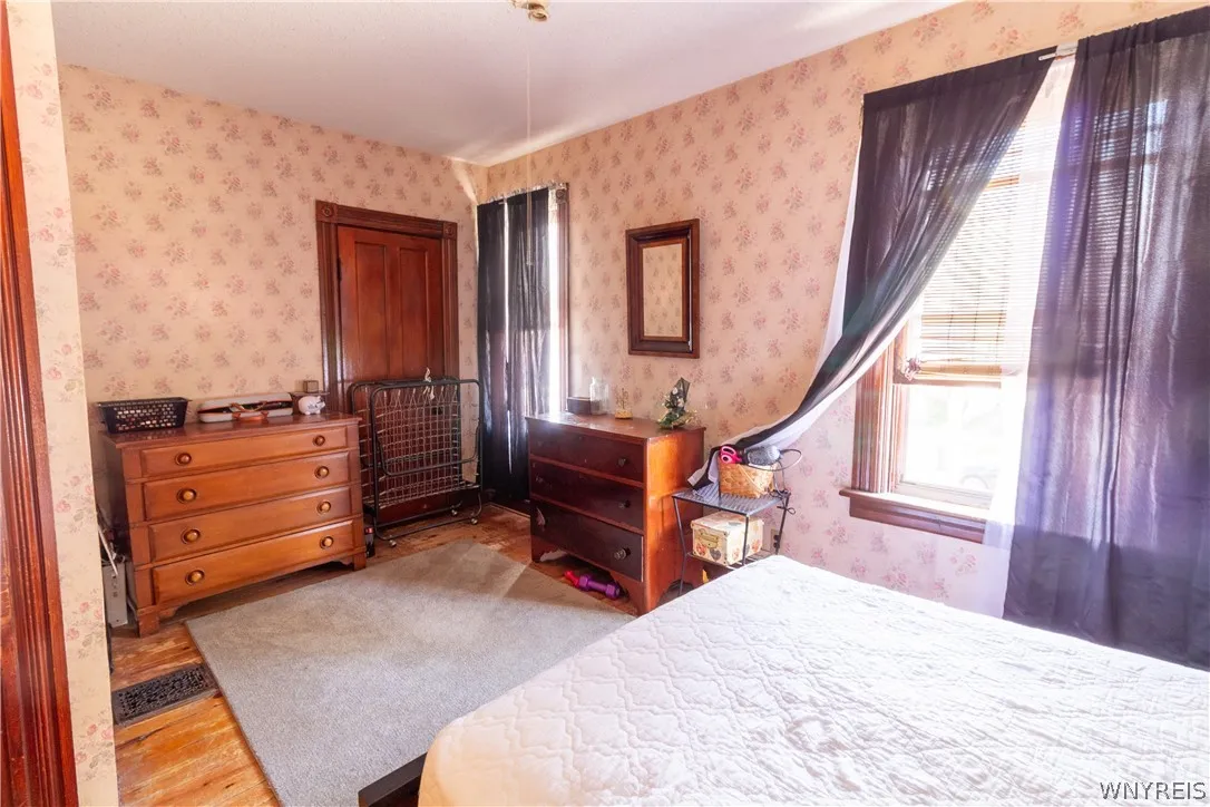 236 Barton Street, Buffalo, New York 14213, Buffalo, New York 14213, 4 Bedroom Bedrooms, 10 Room Rooms,1 BathroomBathrooms,Residential,For Sale,236 Barton Street, Buffalo, New York 14213,0,B1709033