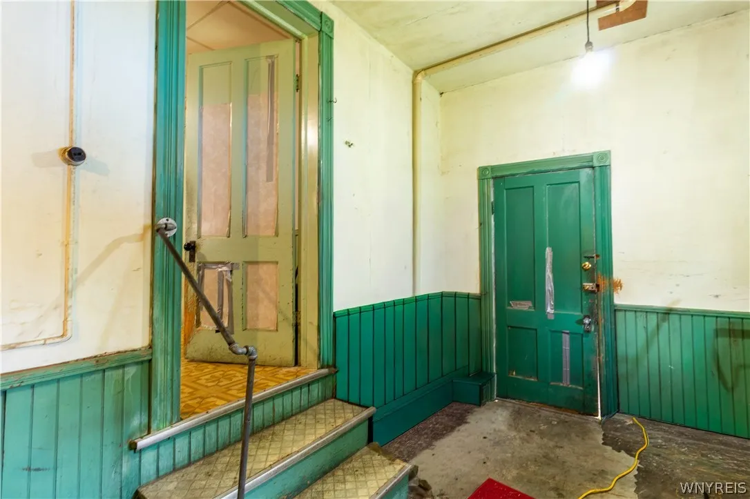 236 Barton Street, Buffalo, New York 14213, Buffalo, New York 14213, 4 Bedroom Bedrooms, 10 Room Rooms,1 BathroomBathrooms,Residential,For Sale,236 Barton Street, Buffalo, New York 14213,0,B1709033