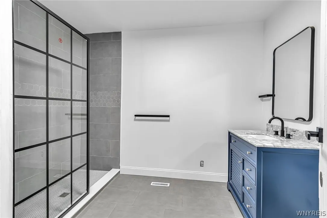 lower full bath