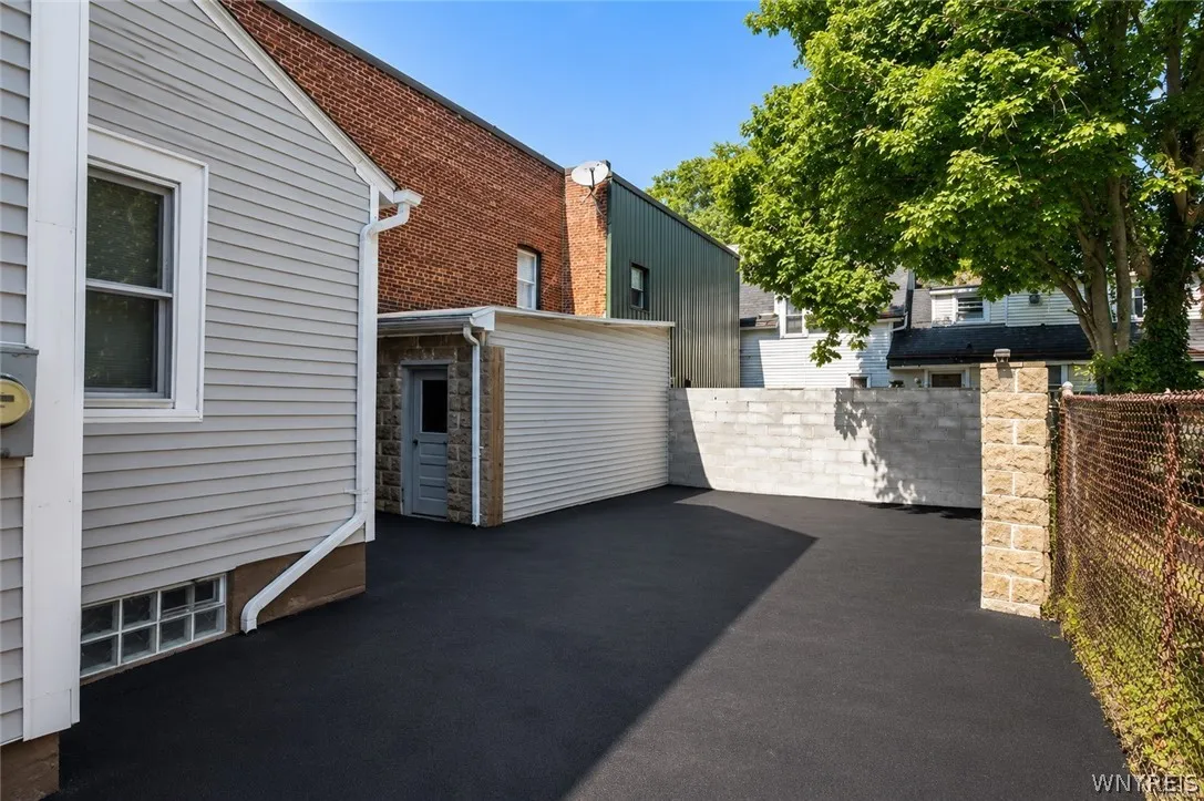 193 14th Street, Buffalo, New York 14213, Buffalo, New York 14213, 4 Bedroom Bedrooms, ,2 BathroomBathrooms,Residential,For Sale,193 14th Street, Buffalo, New York 14213,0,B1709514