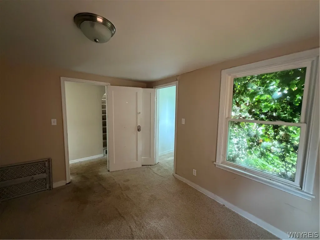 1295 East Park Road, Grand Island, New York 14072, Grand Island, New York 14072, 4 Bedroom Bedrooms, 8 Room Rooms,2 BathroomBathrooms,Residential,For Sale,1295 East Park Road, Grand Island, New York 14072,0,B1709570