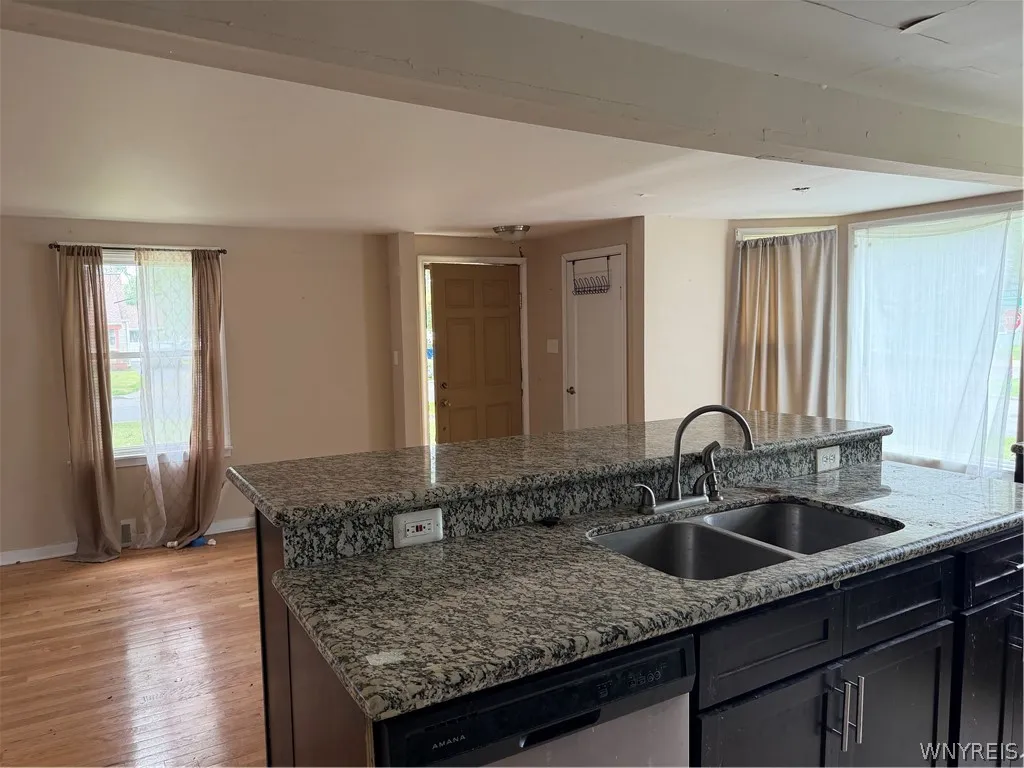 1295 East Park Road, Grand Island, New York 14072, Grand Island, New York 14072, 4 Bedroom Bedrooms, 8 Room Rooms,2 BathroomBathrooms,Residential,For Sale,1295 East Park Road, Grand Island, New York 14072,0,B1709570