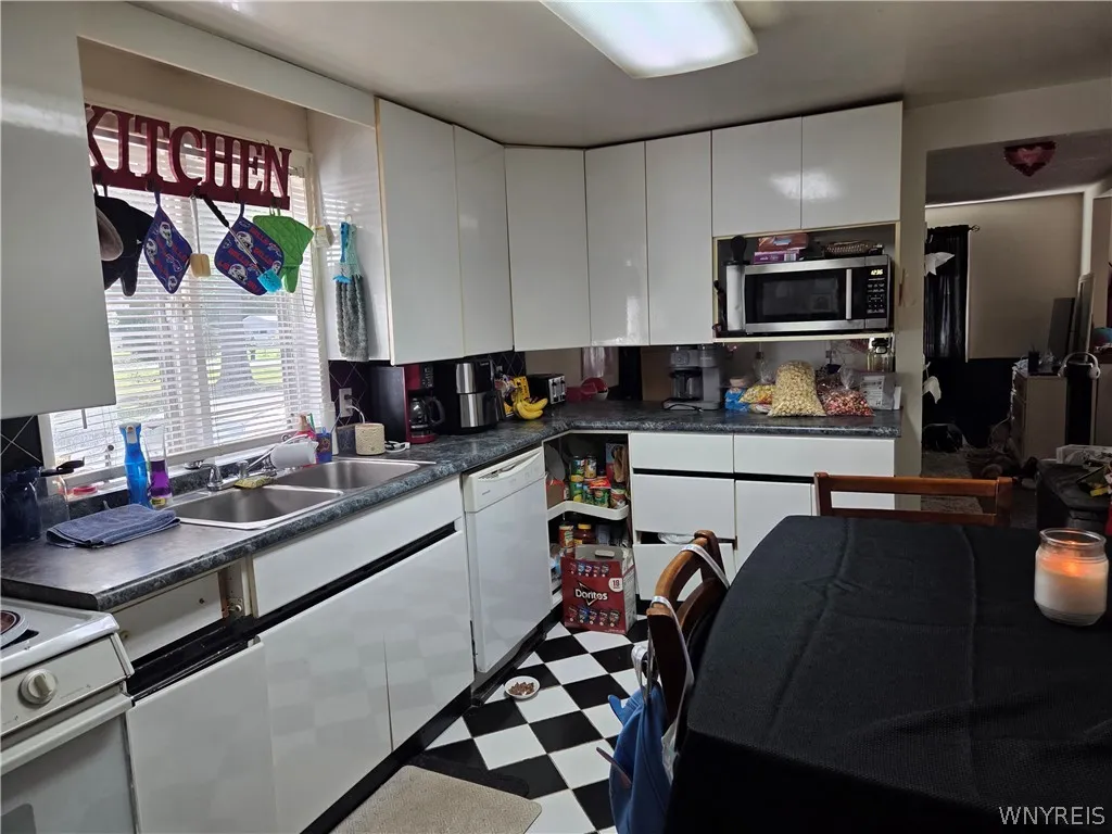 3878 Dartmouth Street, Hamburg, New York 14075, Hamburg, New York 14075, 5 Bedroom Bedrooms, ,2 BathroomBathrooms,Residential,For Sale,3878 Dartmouth Street, Hamburg, New York 14075,0,B1709308