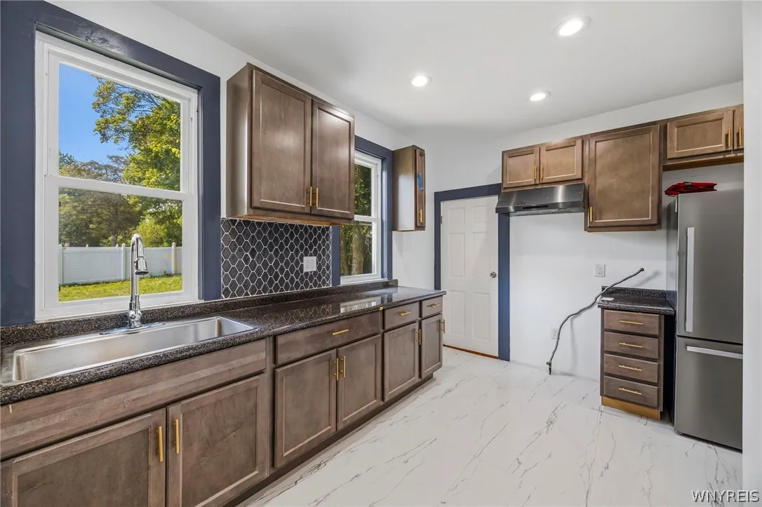 324 Carlton Street, Buffalo, New York 14204, Buffalo, New York 14204, 4 Bedroom Bedrooms, ,2 BathroomBathrooms,Residential,For Sale,324 Carlton Street, Buffalo, New York 14204,0,B1710209