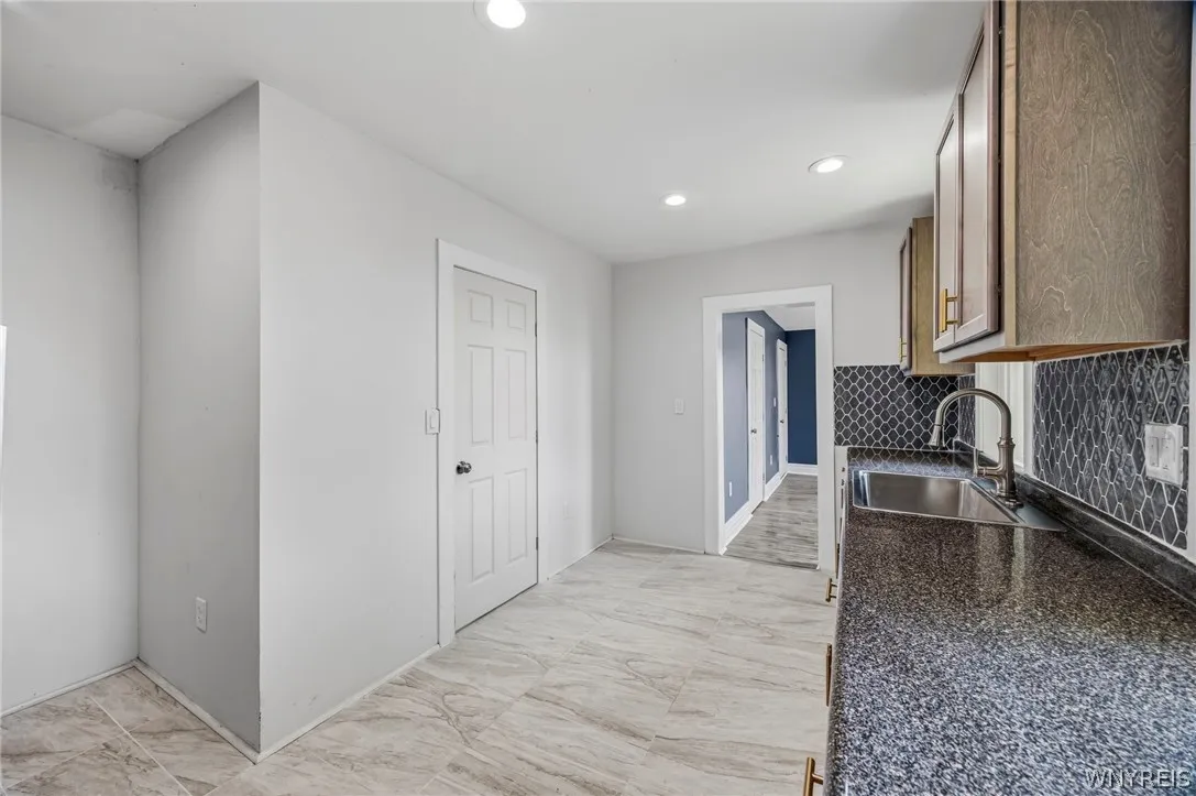 324 Carlton Street, Buffalo, New York 14204, Buffalo, New York 14204, 4 Bedroom Bedrooms, ,2 BathroomBathrooms,Residential,For Sale,324 Carlton Street, Buffalo, New York 14204,0,B1710209