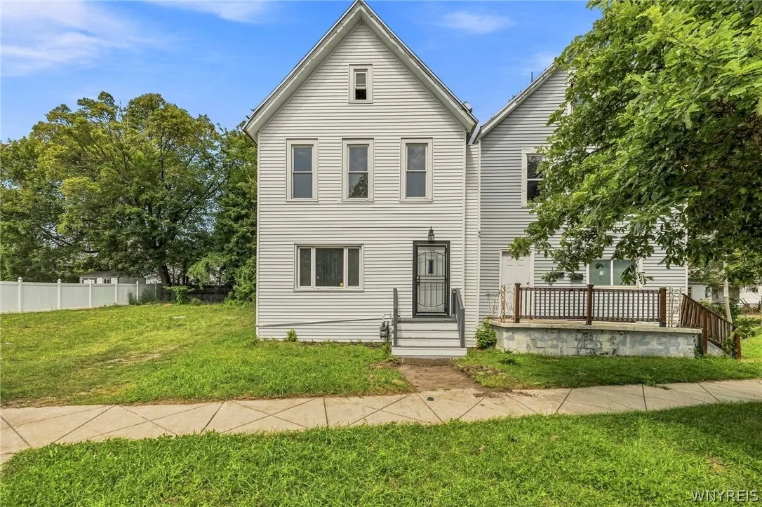 324 Carlton Street, Buffalo, New York 14204, Buffalo, New York 14204, 4 Bedroom Bedrooms, ,2 BathroomBathrooms,Residential,For Sale,324 Carlton Street, Buffalo, New York 14204,0,B1710209