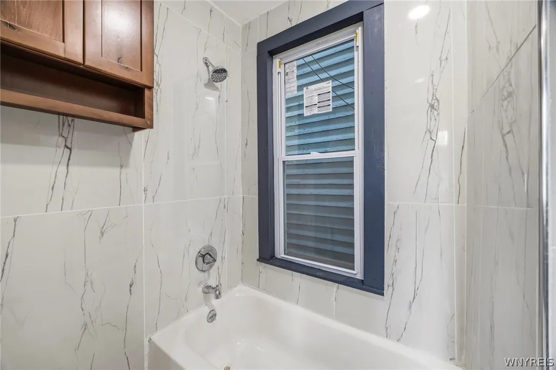 324 Carlton Street, Buffalo, New York 14204, Buffalo, New York 14204, 4 Bedroom Bedrooms, ,2 BathroomBathrooms,Residential,For Sale,324 Carlton Street, Buffalo, New York 14204,0,B1710209